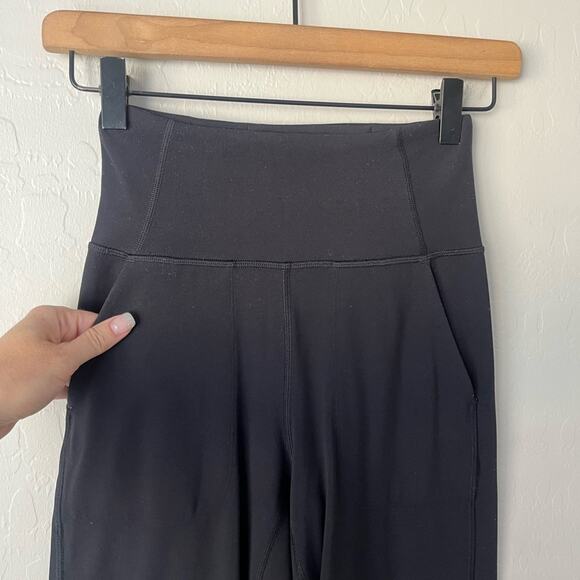 Lululemon Align Super-High-Rise Wide-Leg Crop jogger black 2 - Picture 7 of 9